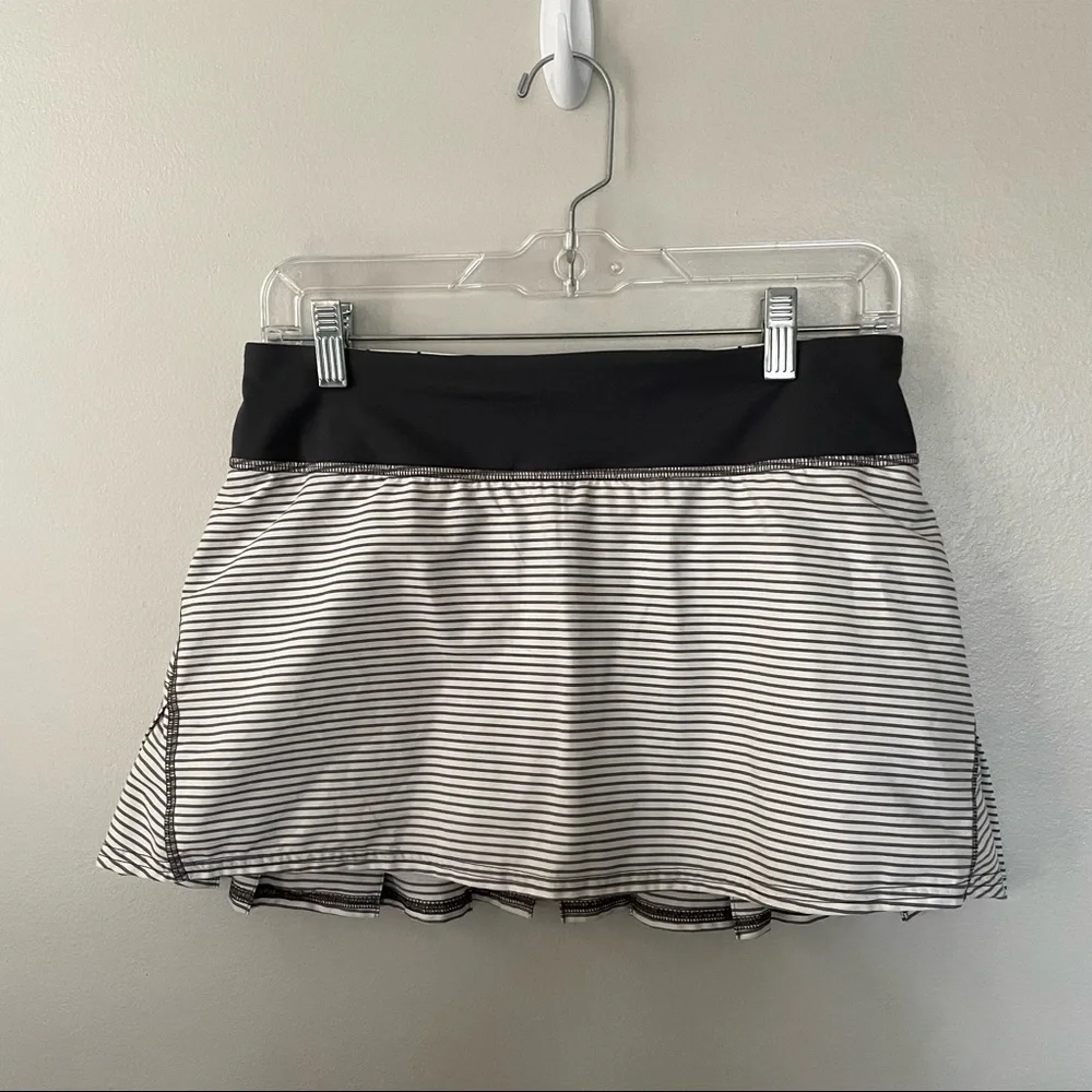 Lululemon Run Pace Setter Skirt size 6 Reg